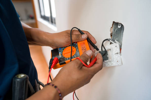 Best Circuit Breaker Repair  in Smith Center, KS